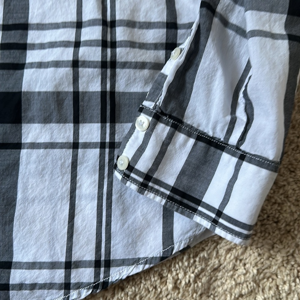 Express• plaid button down - Picture 4 of 6